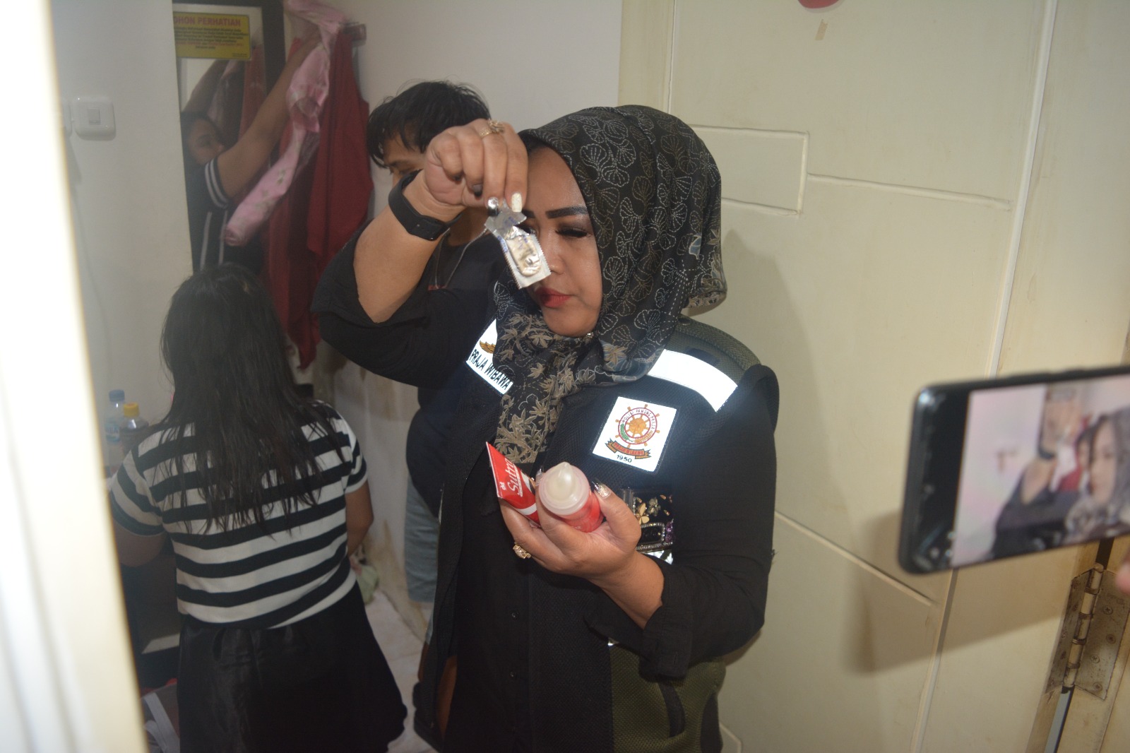 Jadi Tempat Prostitusi Online, Satpol PP Razia Homestay Dekat Kantor Bupati Gresik