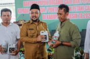 Bupati Gresik Sosialisasikan Bantuan Pupuk Organik Cair dan Hayati Cair