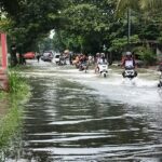 Banjir Kepung Enam Kecamatan di Gresik
