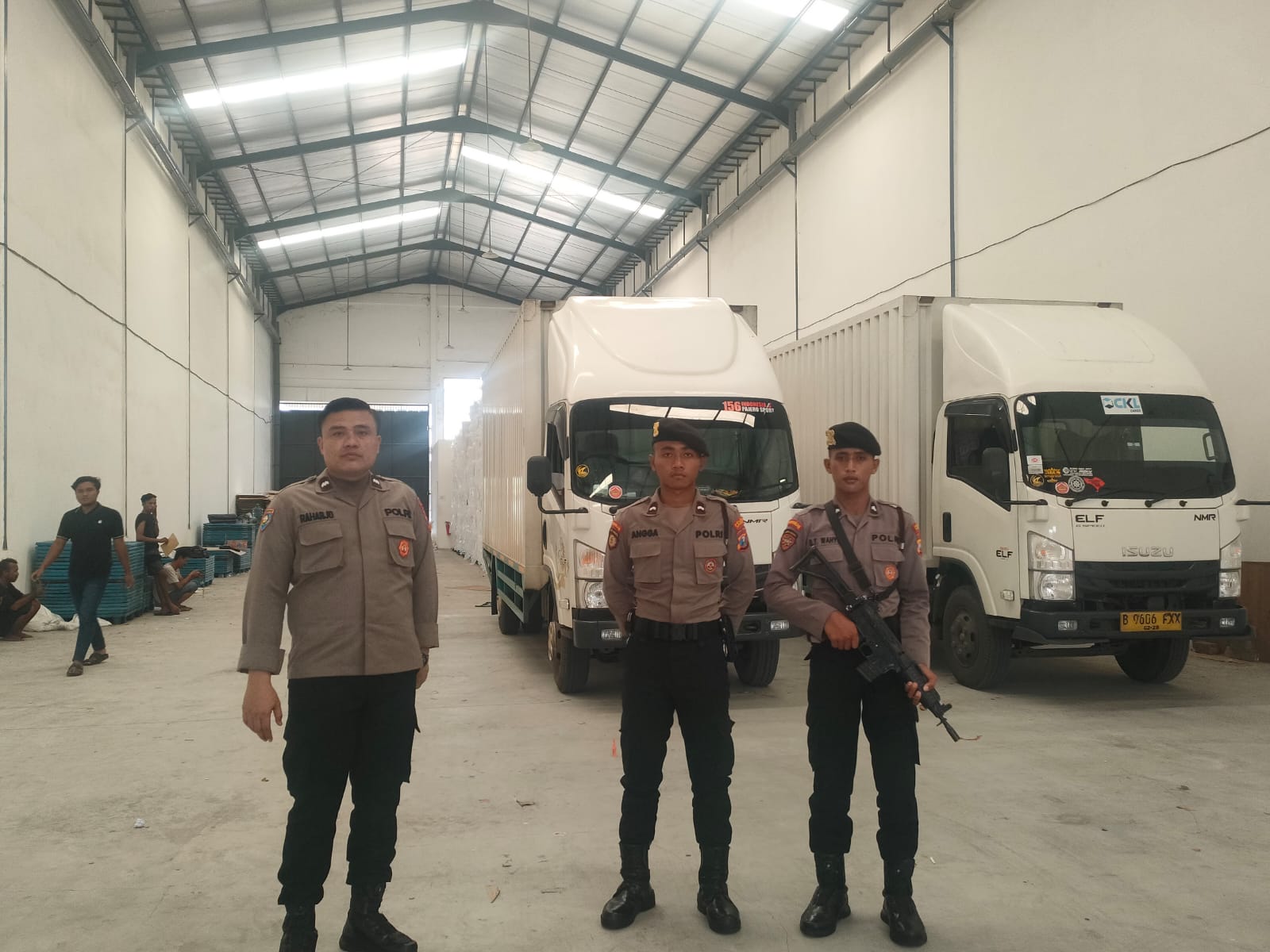 Distribusi Logistik Pemilu dari PPK ke Gudang KPU Dikawal Polres Gresik