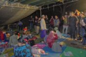 Bupati Gresik Beri Trauma Healing ke Korban Gempa Bawean