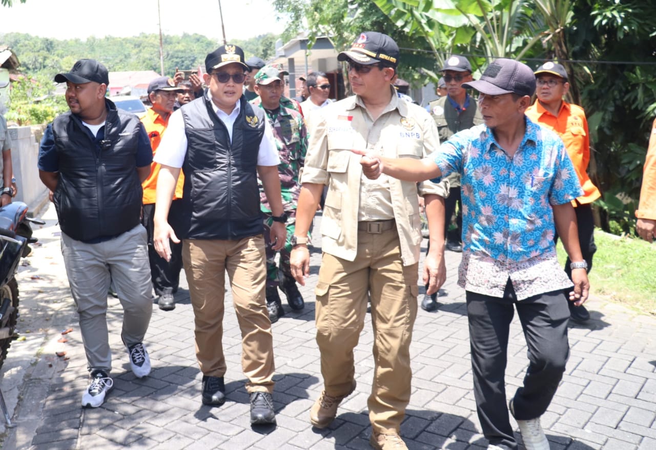 Pemerintah Pusat Bantu Kerusakan Rumah Warga Korban Gempa Bawean