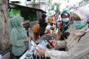 BRI BO Gresik Fasilitasi UMKM Tratee Takjil Market Pembayaran Non Tunai Qris
