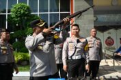 Kapolres Gresik Cek Senpi Inventaris yang Dipegang Anggota