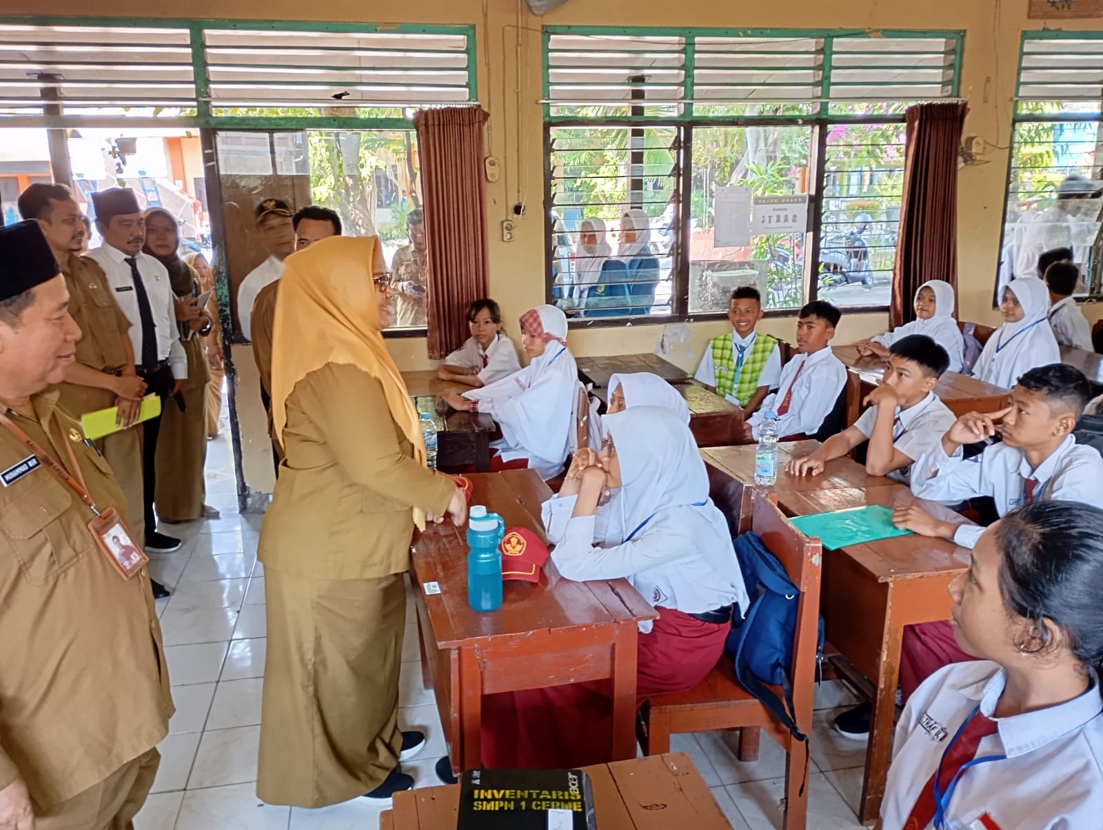 Hari Pertama Masuk Sekolah, Bu Min Sidak Sejumlah Sekolah