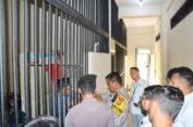 Kapolres Gresik Inspeksi Langsung Sarpras hingga Profesionalitas Penjaga Tahanan