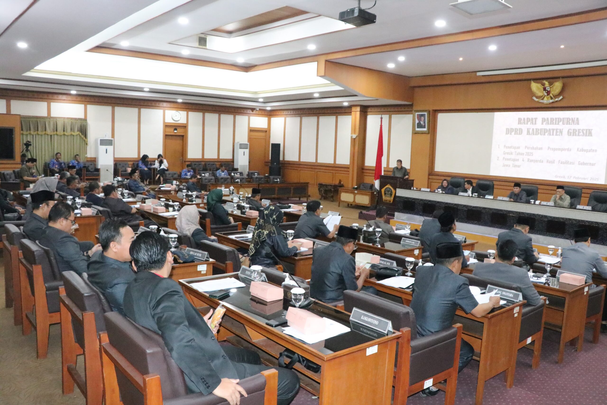 DPRD Gresik hanya Tetapkan 4 Perda, Tunda Sahkan Pemecahan BPPKAD