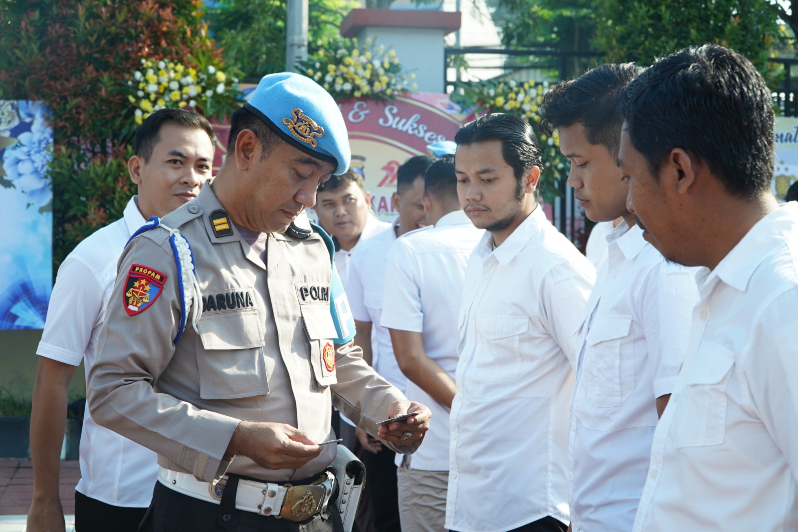 Tim Bidpropam Polda Jatim Sidak dan Tes Urine Personel Polres Gresik, Tak Temukan Pelanggaran