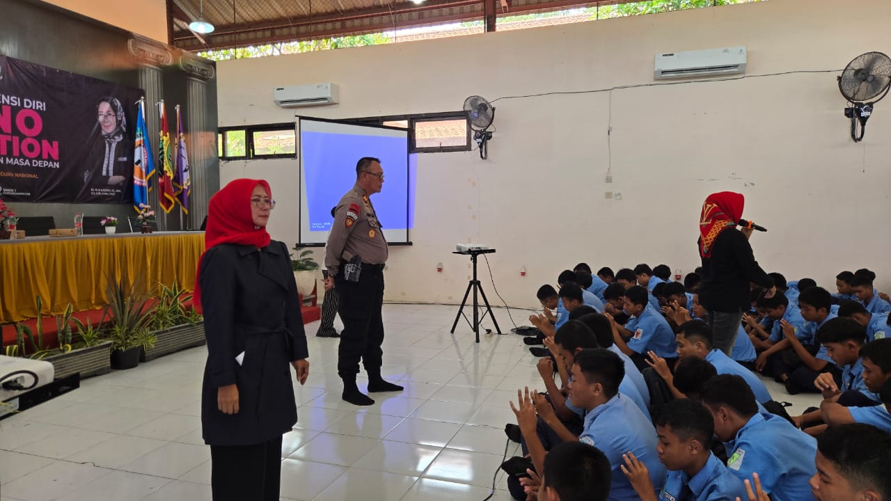 Peringati HGN dan Persiapan Ujian, Siswa SMKN 1 Duduksampeyan Gelar Hypno Motivation