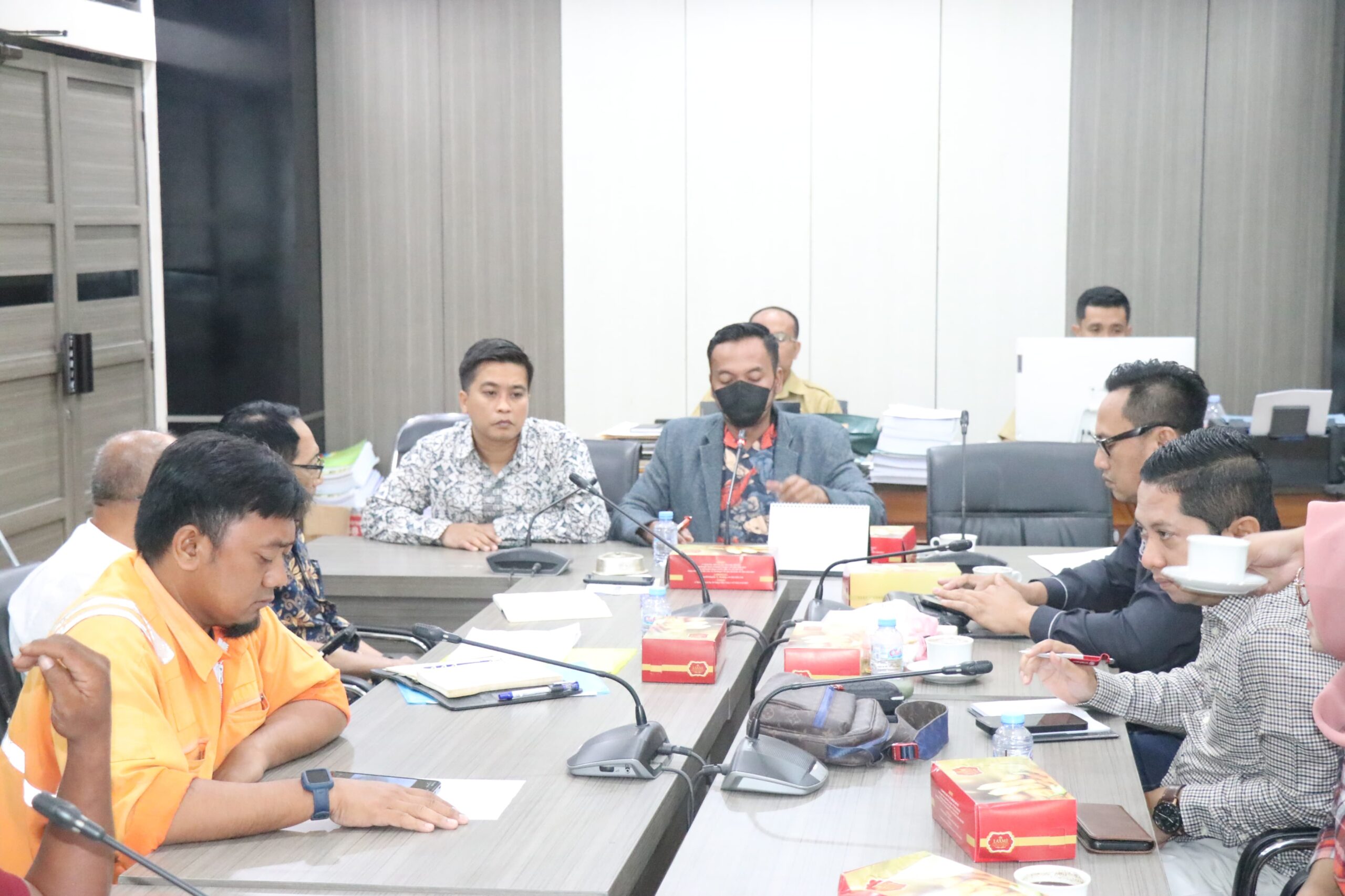 Pekerja Perusahaan Docking Kapal Wadhul ke DPRD Gresik