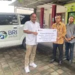 Serahkan Ambulan untuk Layanan Kesehatan Masyarakat, Wujud Komitmen BRI Gresik Perkuat Kepedulian Sosial