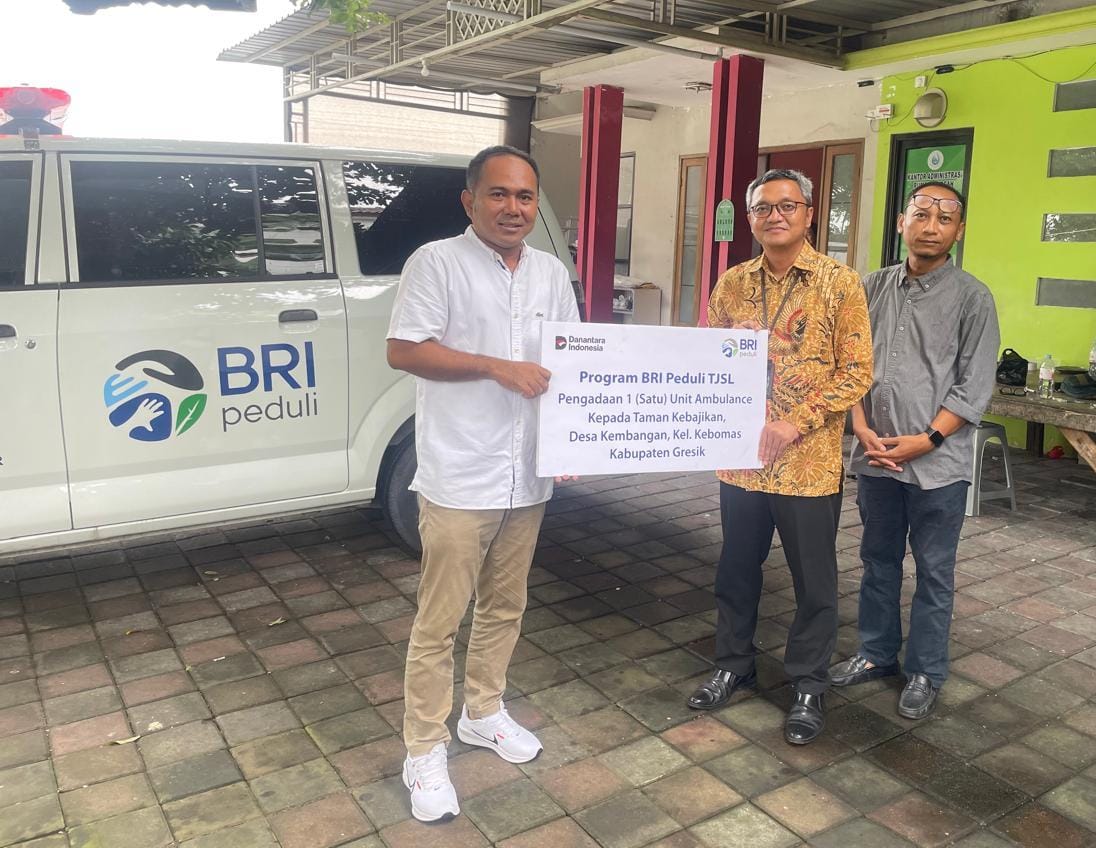 Serahkan Ambulan untuk Layanan Kesehatan Masyarakat, Wujud Komitmen BRI Gresik Perkuat Kepedulian Sosial