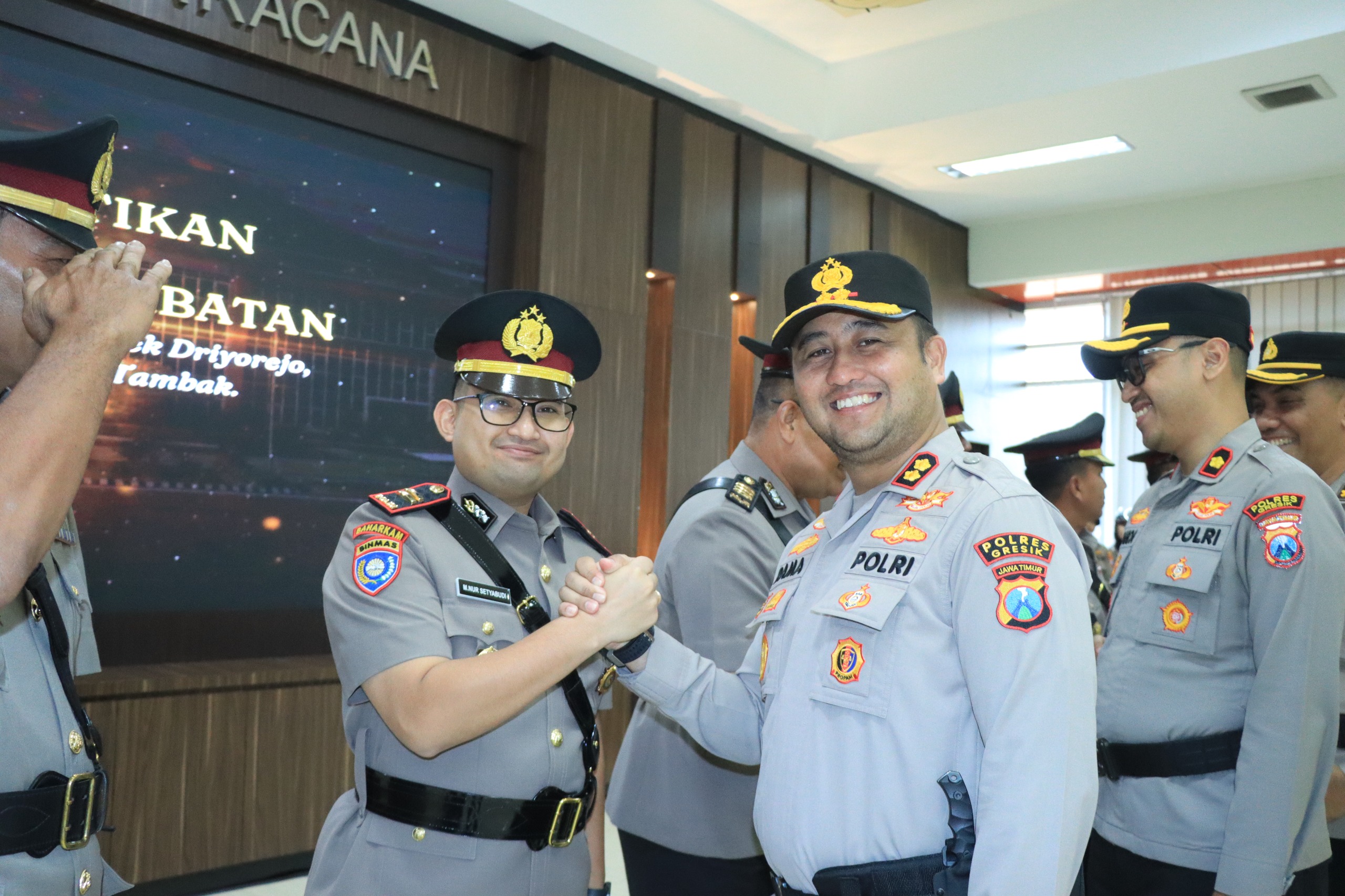 Polres Gresik Gelar Sertijab PJU dan Kapolsek