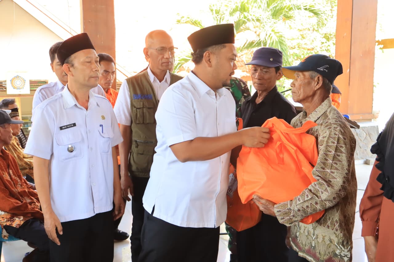 Pemkab Gresik Beri Bansos ke 1.177 Petani Gagal Panen