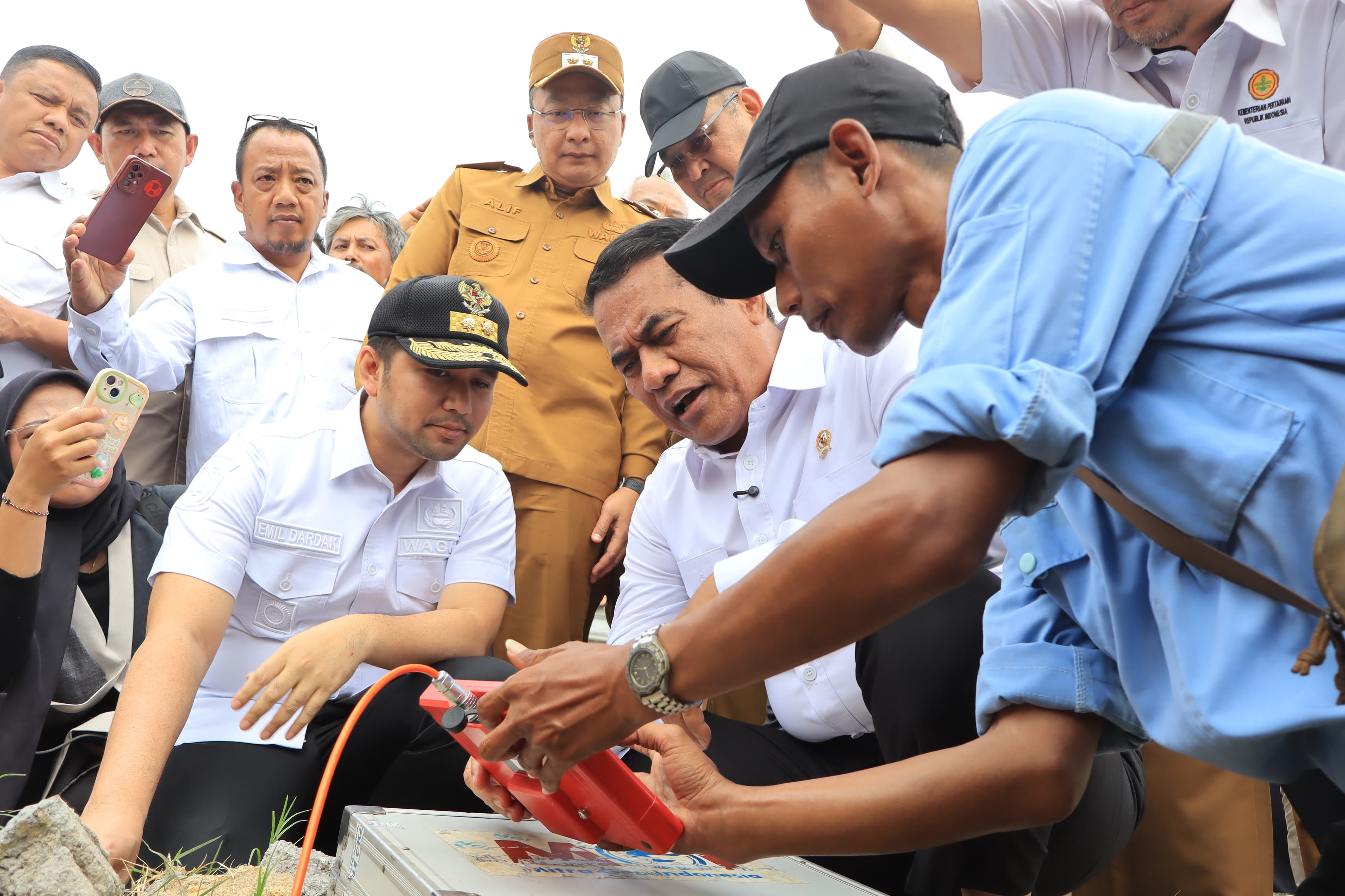 Mentan Janjikan Perubahan Regulasi Permudah Buruh Tani dapat Bantuan Alsintan