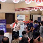 Satlantas Polres Gresik Beri SIM Gratis ke 17 Warga Kelahiran 17 Agustus