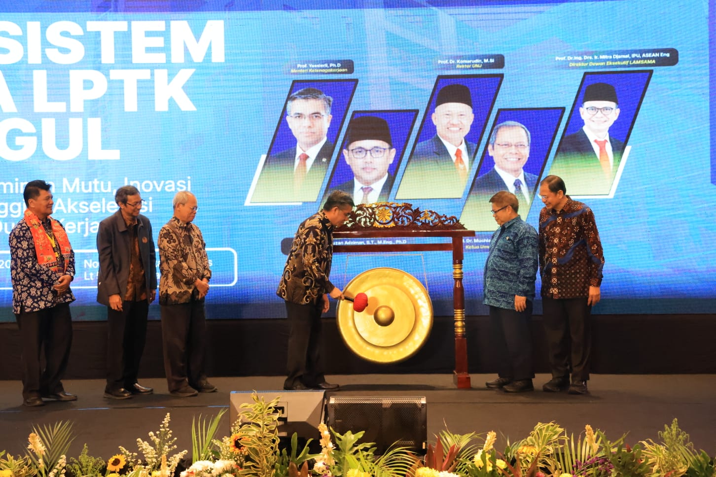 Perkuat Pendekatan STEM  agar Lulusan Perguruan Tinggi Miliki Kompetensi Sesuai Kebutuhan Dunia Kerja ﻿