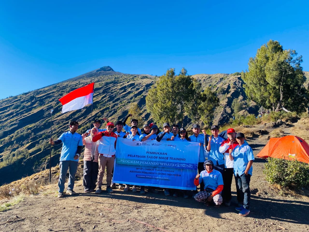 Kemnaker Perkuat Kompetensi Pemandu Wisata Gunung di NTB ﻿