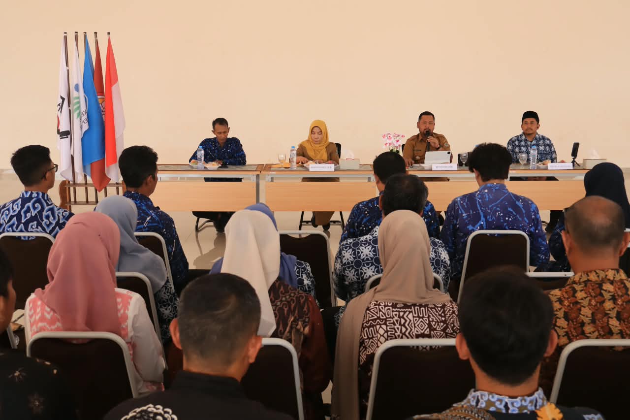 Bupati Gresik Dorong  Penguatan Pengasuhan dan Pendampingan Siswa di Sekolah Rakyat