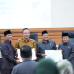 KUA PPAS 2027 Ditandatangani, DPRD Gresik  Rekomendasikan Pemkab Penuhi Bansos untuk Marbot, Penjaga Makam dan Guru Ngaji