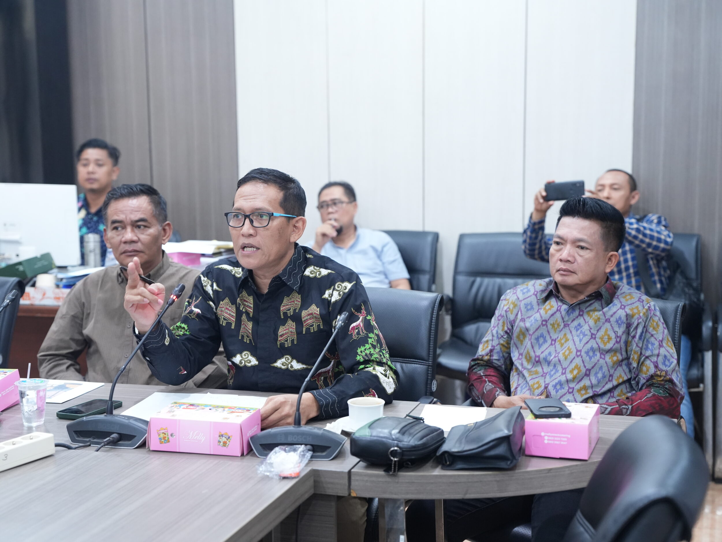 DPRD Gresik Soroti Pengawasan Lemah dan Kontraktor Modal Cekak Jadi Penghambat Proyek Ruas Jalan Bungah – Dukun