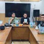 Rayakan Hari Santri 2026, DPC PKB Gresik Bagi Buku ke Santri hingga Bantuan Air Bersih ke Desa Kekeringan